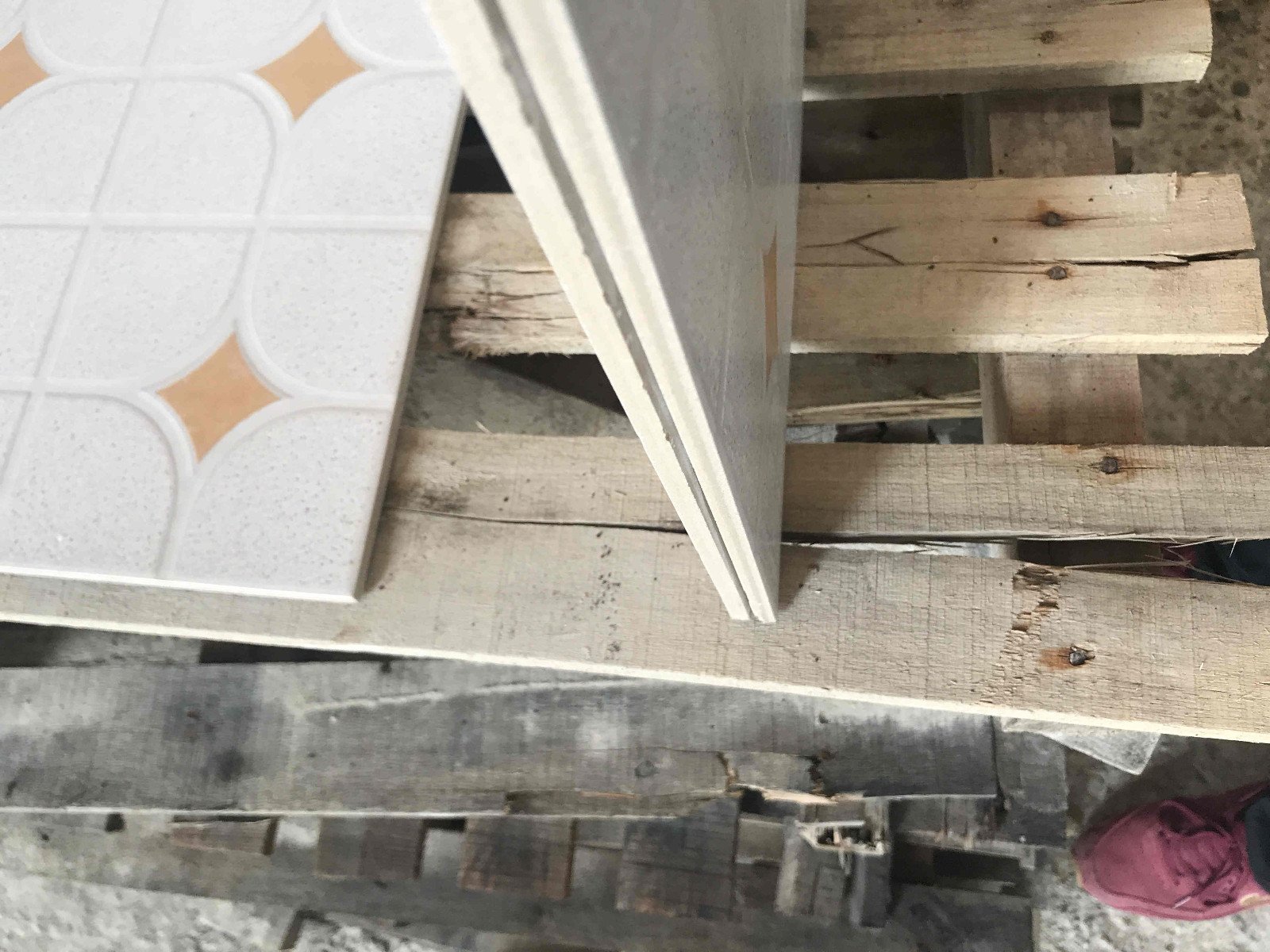 LONGFAVOR wooden 300x300mm Ceramic Floor Tile hardness Hotel-13