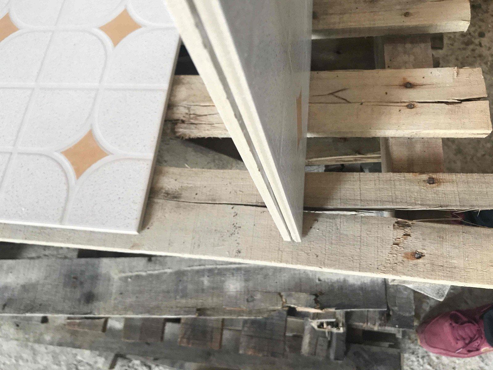wooden 300x300mm Ceramic Floor Tile tile hardness Hotel